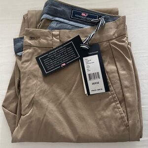 NWT men’s Vineyard Vines Breaker pants Khaki size 30x32